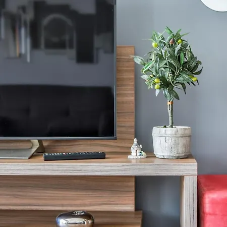 Apartamento With Terrace And Garage In St-laurent Saint-Laurent-du-Var